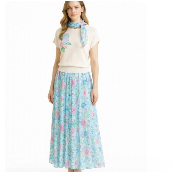 Andrea Gayle | Vintage Sweater Skirt Set - Picture 16 of 16